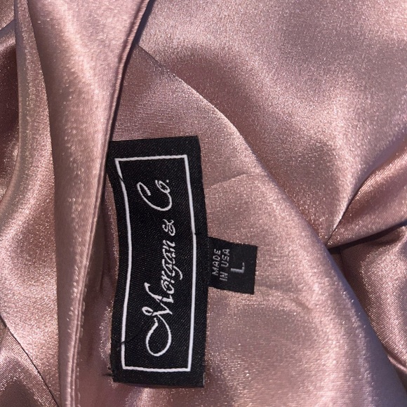 Backless mini dress - Picture 3 of 3